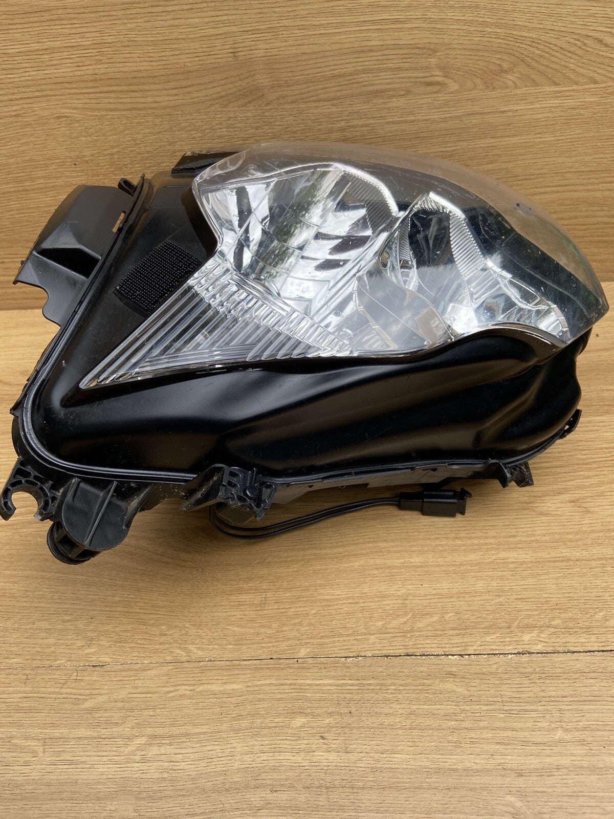 SUZUKI GSXR 600 750 L1-L7 HEADLIGHT  YEAR 2011-2017 SPARES / REPAIRS OEM