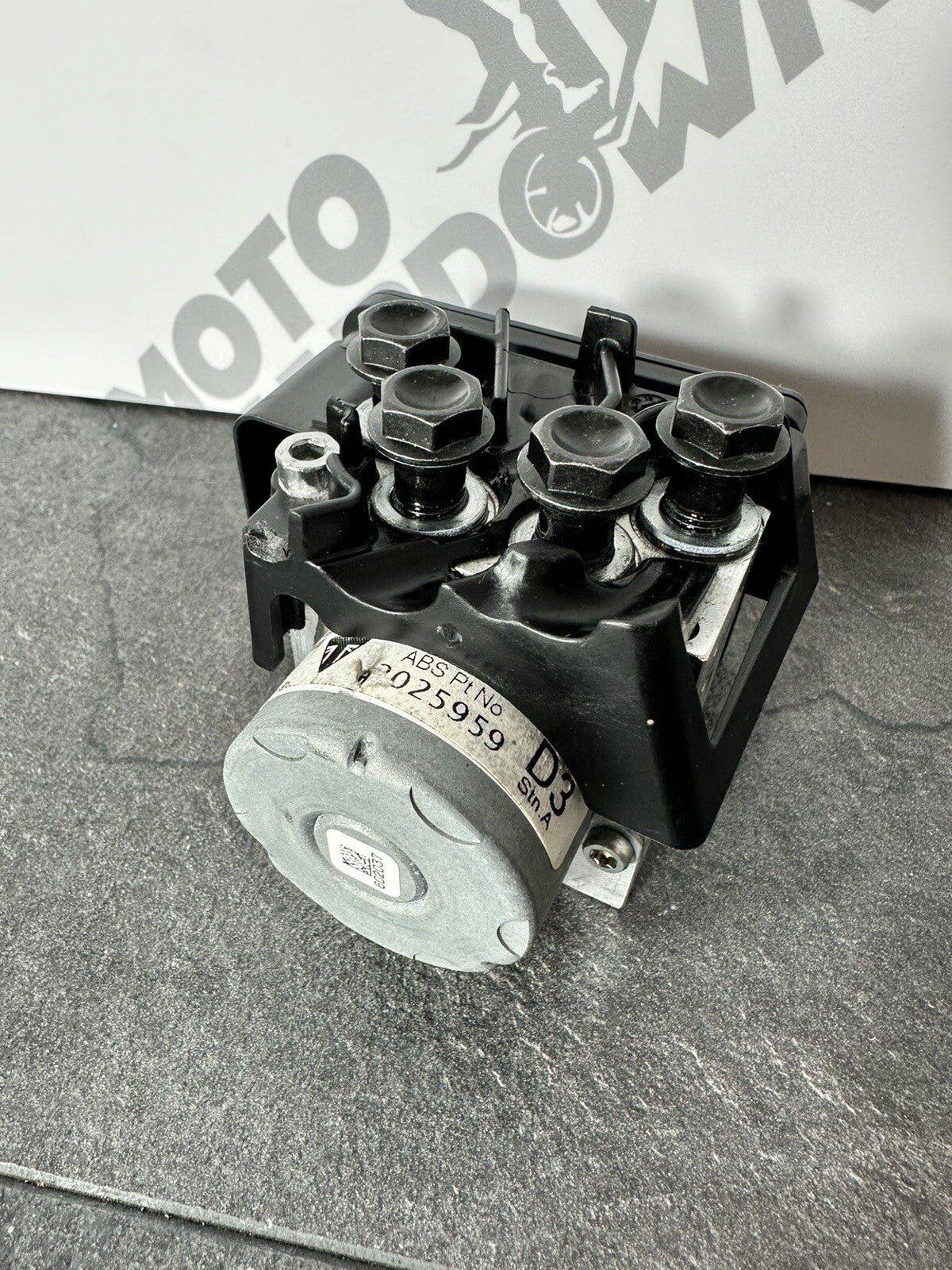 Triumph Street Triple 765 RS 2018 ABS Pump Regulator 15244m 2017-2020 OEM