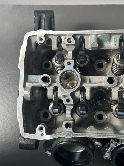 Triumph Speed Triple 1200 RR 2022 Engine Cylinder Head READ DESCRIPTION OEM