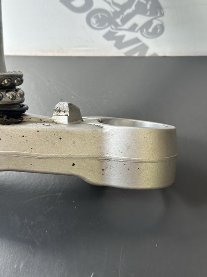 TRIUMPH STREET TRIPLE 675R Lower Yoke Bottom Clamp Lower Fork Clamp - T2044131