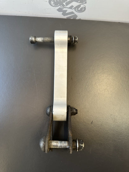 TRIUMPH STREET TRIPLE 675R Rear Shock Absorber Linkage 675R Rear Shock Linkage