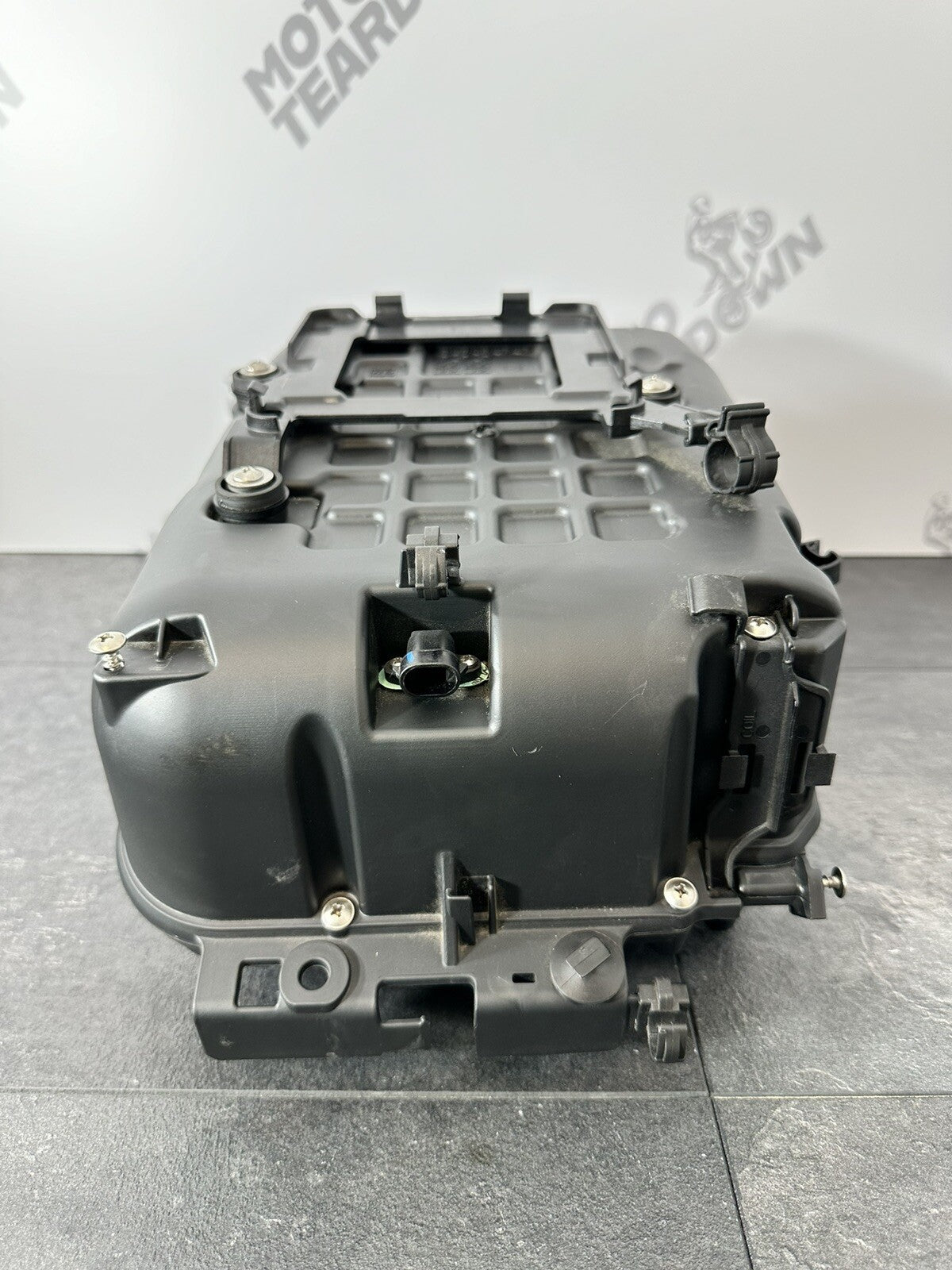 Aprilia Tuono V4 1100 2021 Airbox Air Filter Housing 6606 Miles 2022-2024 OEM