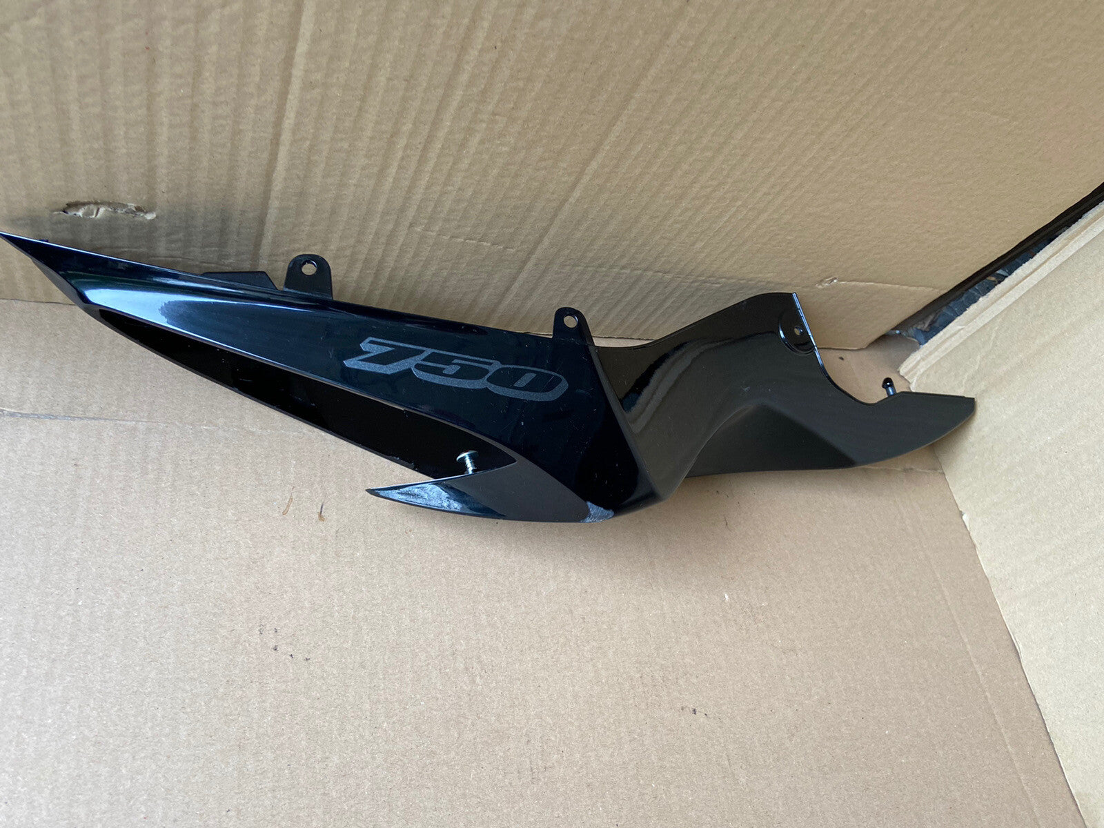 Suzuki GSXR 750 L1-L6 2011-16 right hand rear tailpiece Rear fairing panel OEM