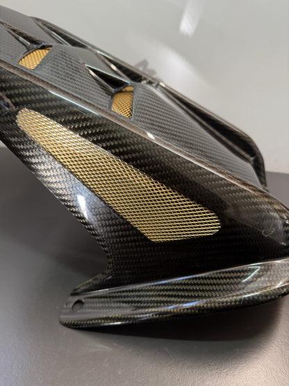 aae3cf1b-f945-448a-9523-e70663295b33