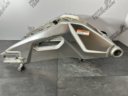 Aprilia Tuono V4 1100 Factory 2020 Swingarm Swinging Arm 6889 Miles OEM 2019