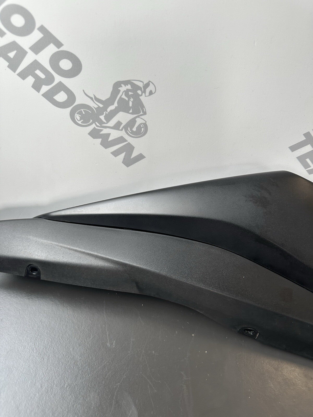 Yamaha MT03 MT-03 Right Rear fairing panel rear Right wing trim 1WD-F1721-00 OEM