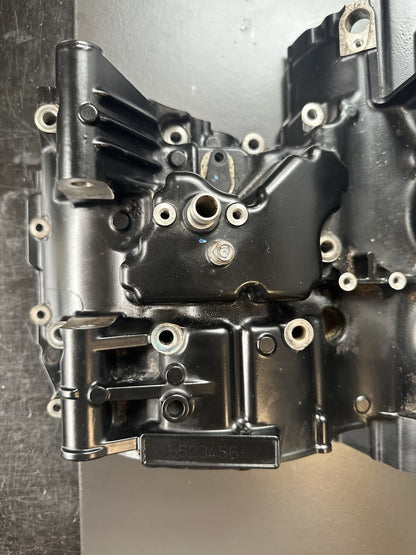 TRIUMPH SPEED TRIPLE 1050 2011 - 2015 ENGINE UPPER CRANK CASE Top Crank Case
