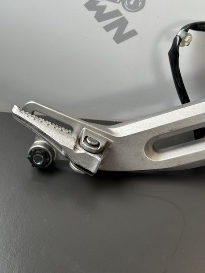 HONDA MSX125 GROM Front Right Footrest FRONT RIGHT HANGER YEAR 2023 Onwards OEM