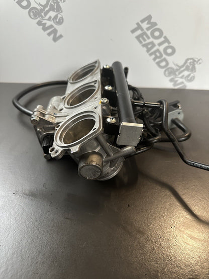 TRIUMPH STREET TRIPLE 765 RS 2017 Throttle Bodies 27,946 M 765RS Throttle Bodies