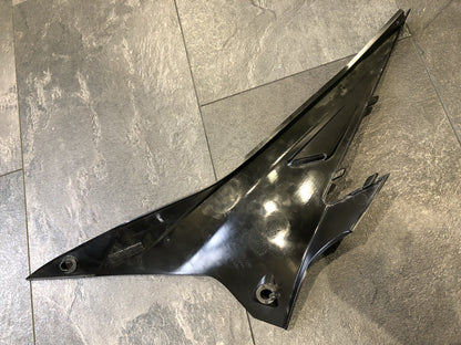 Aprilia Tuono V4 1100 FACTORY 2016 Right Side Fairing Tank Fairing OEM RSV4