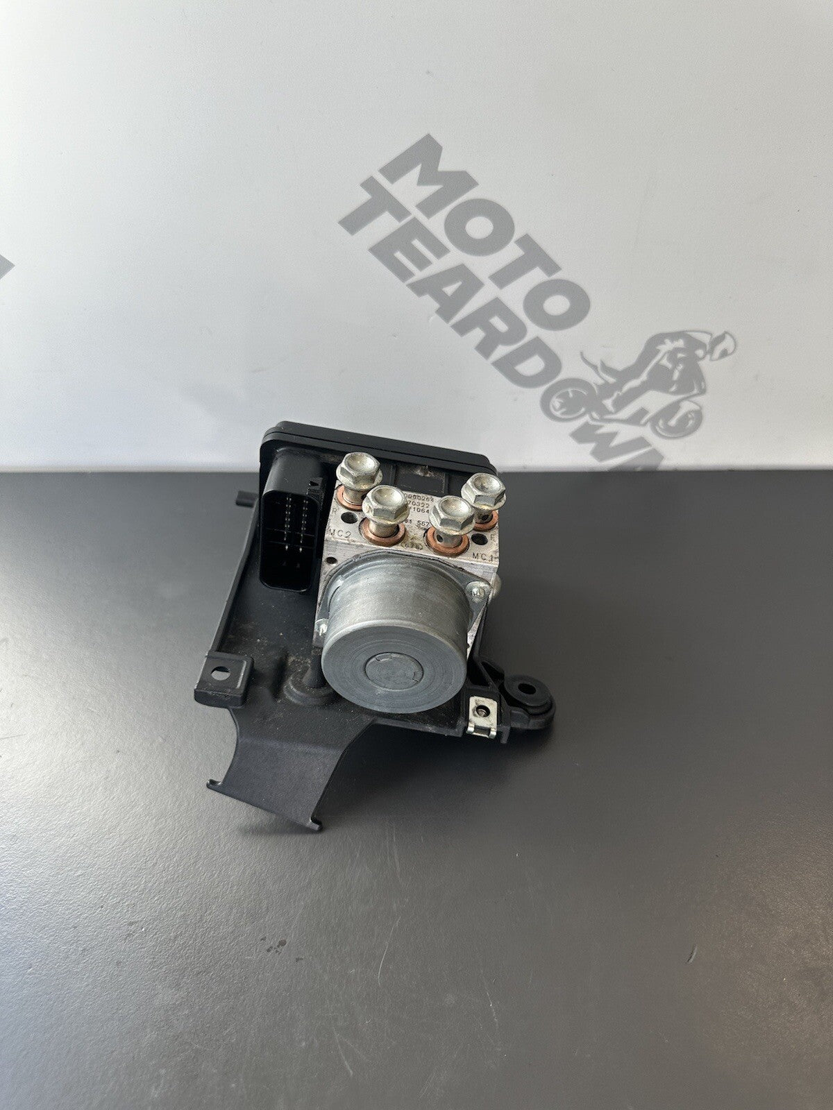 Aprilia Tuono 1100 ABS Pump Modulator V4 Tuono V4 ABS pump 2D000264 OEM 9105 Mi