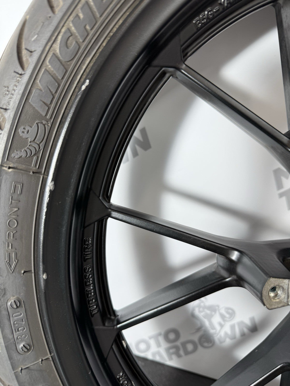 Yamaha YZF R125 R 125 2014 Front Rear Wheels Pair & Tyres 26983 Miles 2008-2018