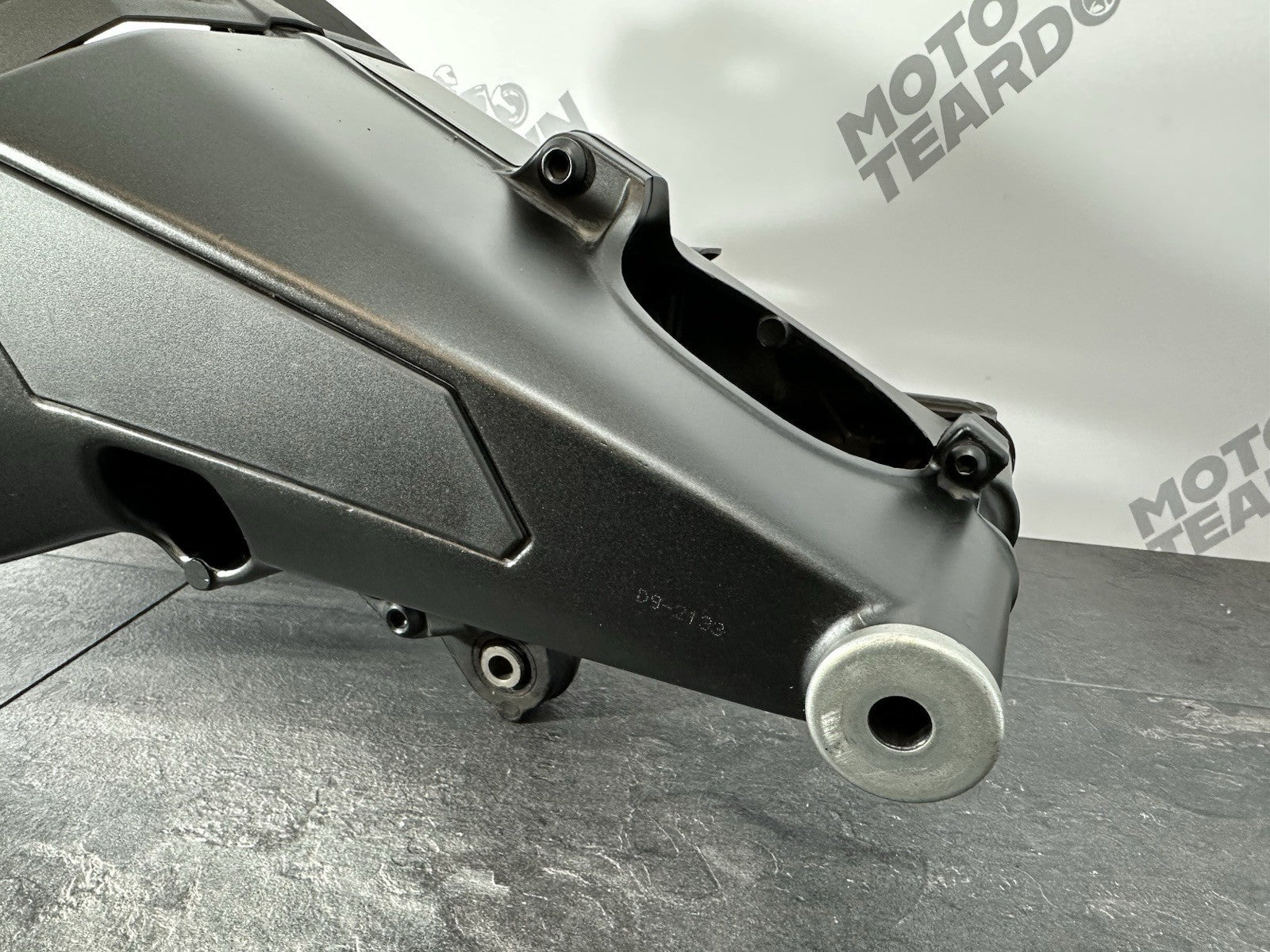 Yamaha R125 R 125 2024 Swingarm Swinging Arm 6890 Miles 2023-2025 OEM