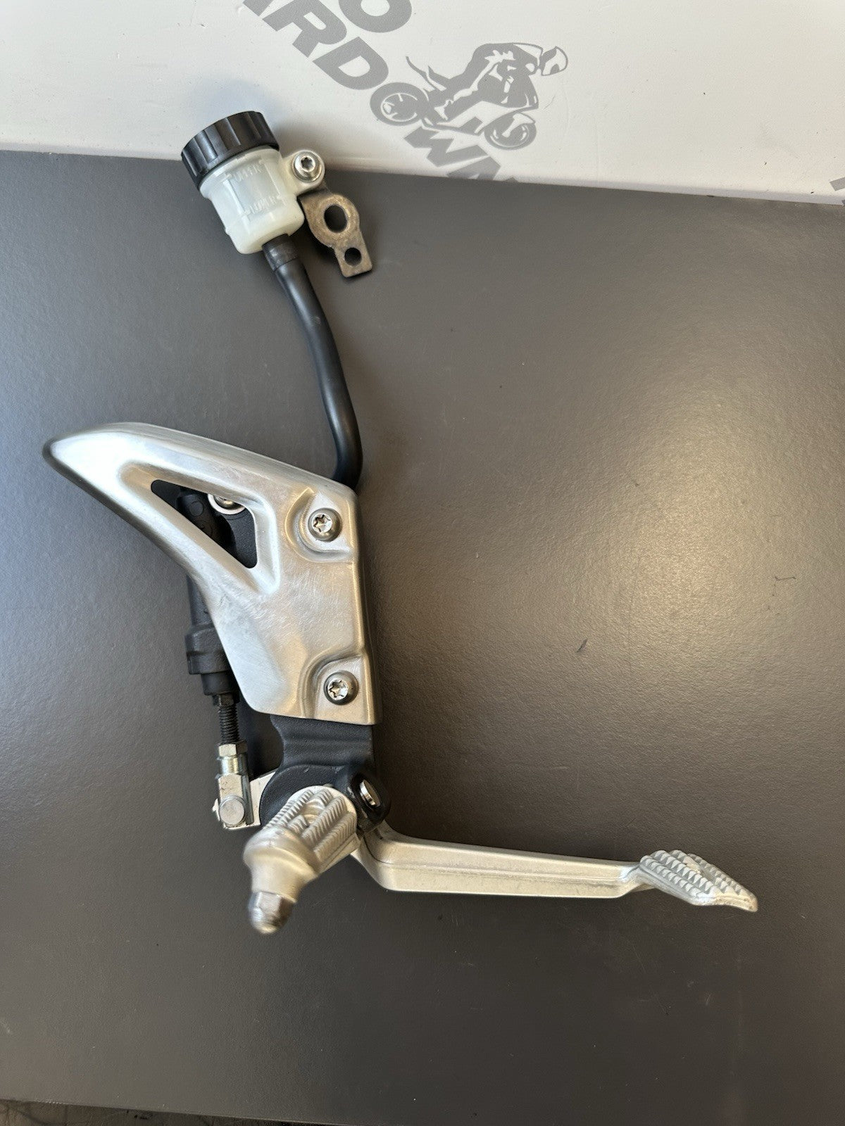 TRIUMPH SPEED TRIPLE 1050 FRONT RIGHT FOOTREST 2011-2015 Right Foot Assembly