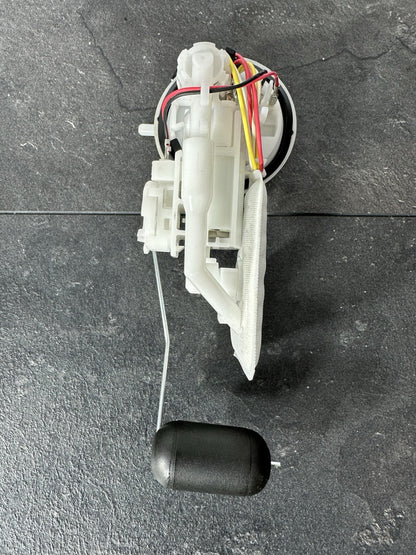 Yamaha R125 R 125 2024 Fuel Pump Petrol Pump Sender 6890 Miles 2023-2025 UK ONLY