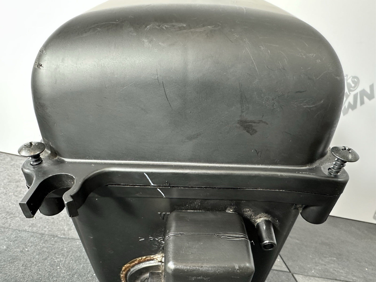 Yamaha R125 R 125 2024 Airbox Air Filter Housing 6890 Miles 2023-2025 OEM
