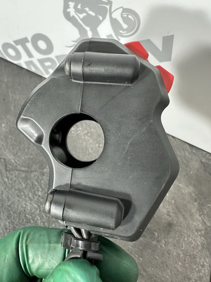 Yamaha R125 R 125 2024 Right Switchgear Controls 6890 Miles 2023-2025 OEM