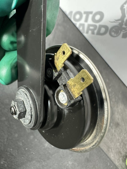 Triumph TIGER 900 GT PRO 2022 Horn Electric Horn 6337 Miles 2020-2023 OEM