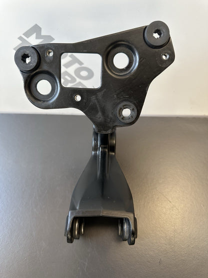 TRIUMPH SPEED TRIPLE 1050 Front Subframe speedo bracket headlight mount 2700717