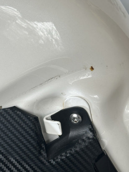 Triumph Speed Triple 1050 petrol Tank fuel tank 2011-2015 1050 Fuel Tank UKONLY