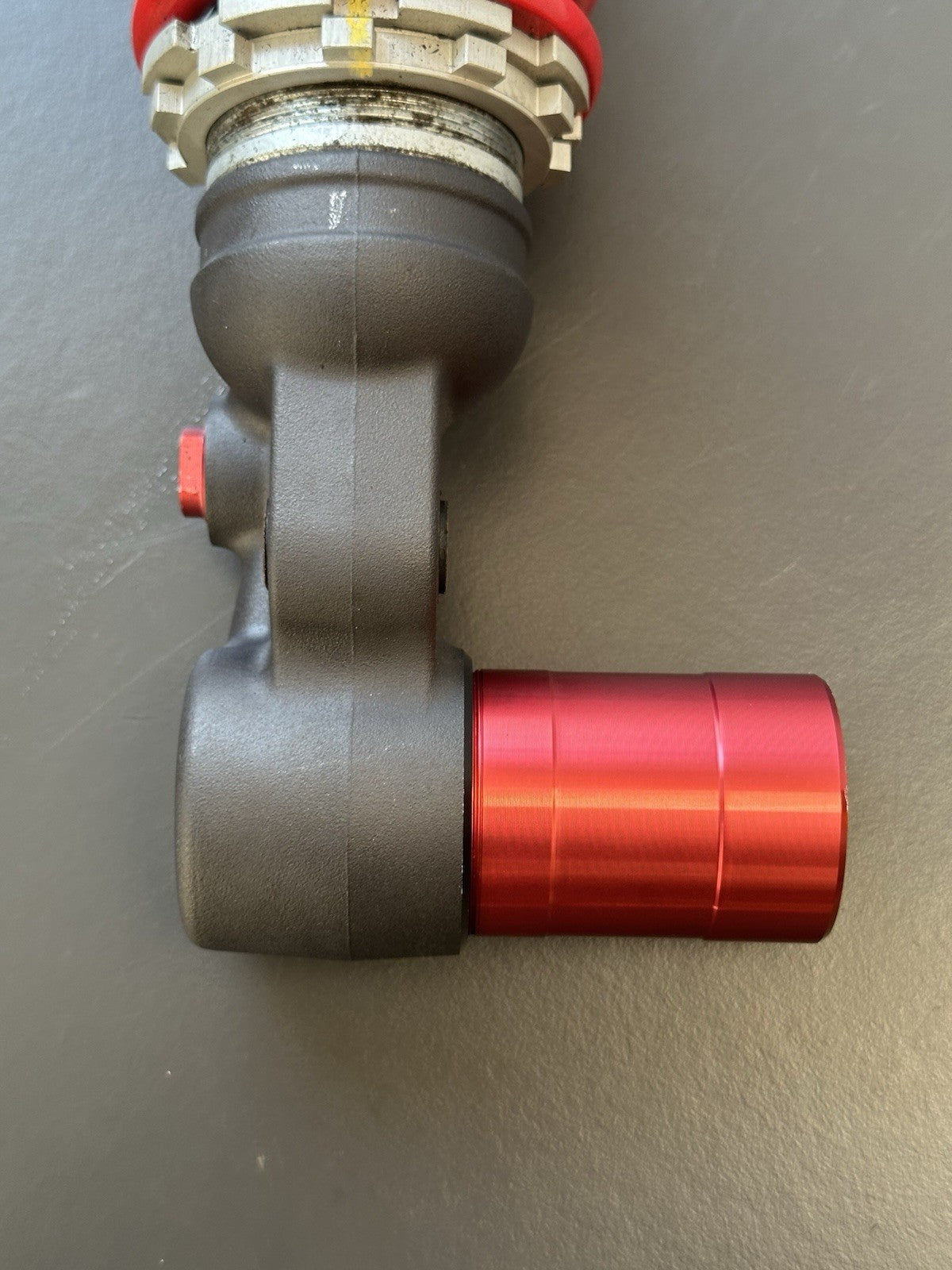 Triumph Speed Triple SHOCK ABSORBER REAR TRIUMPH SPEED TRIPLE 1050 2011 - 2015