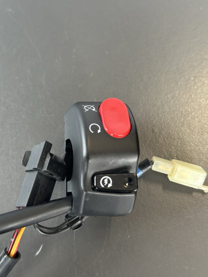 TRIUMPH SPEED TRIPLE 1050 Right Hand Switch Gear Right Switch 2011-2015 OEM