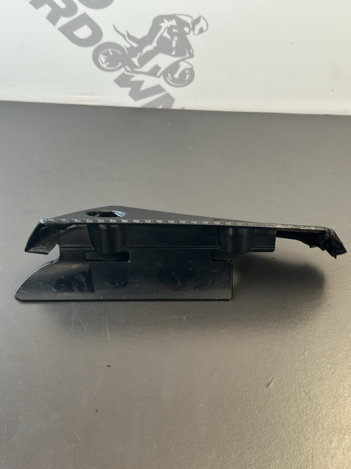 TRIUMPH SPEED TRIPLE 1050 FRONT MUDGUARD SIDE COVER LEFT RIGHT 2306525 2306524