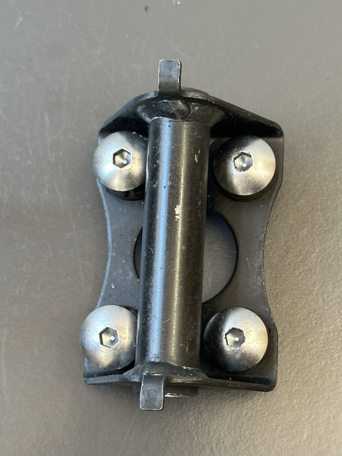 Suzuki GSXR 1000 Petrol fuel tank rear mount hinge bracket 09-16GSXR Bracket OEM
