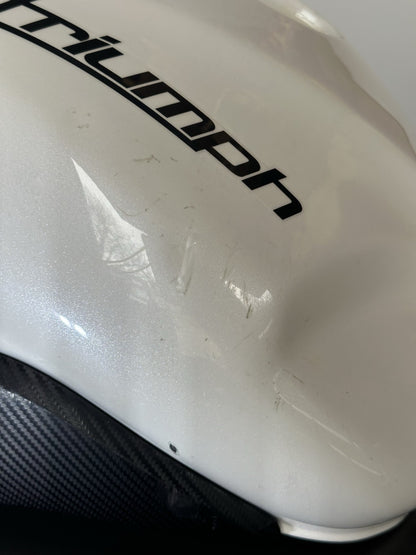 Triumph Speed Triple 1050 petrol Tank fuel tank 2011-2015 1050 Fuel Tank UKONLY