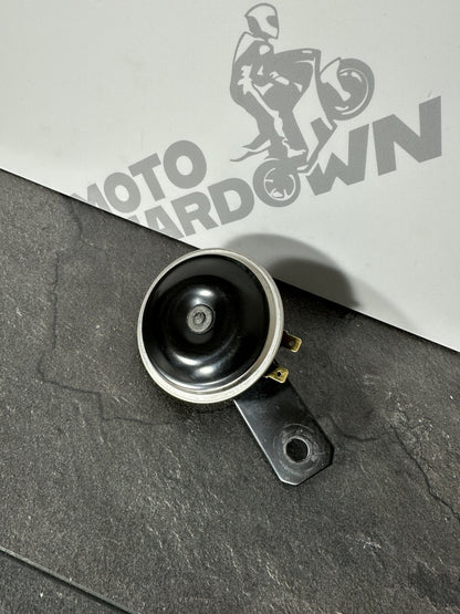 Triumph TIGER 900 GT PRO 2022 Horn Electric Horn 6337 Miles 2020-2023 OEM