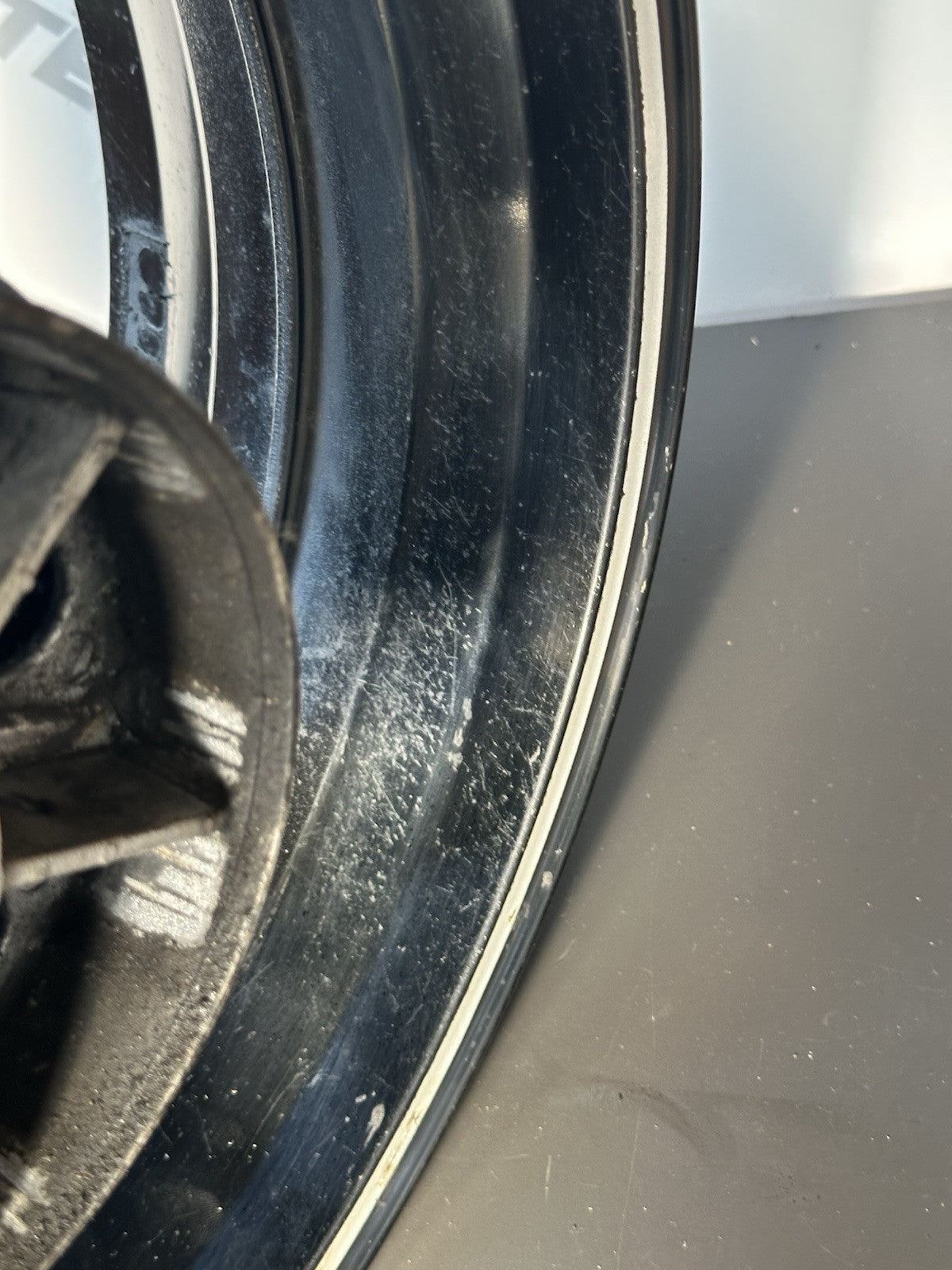 SUZUKI GSXR 1000 2009 -2016 REAR WHEEL REAR RIM OEM GSXR Rear Wheel Rear Rim OEM