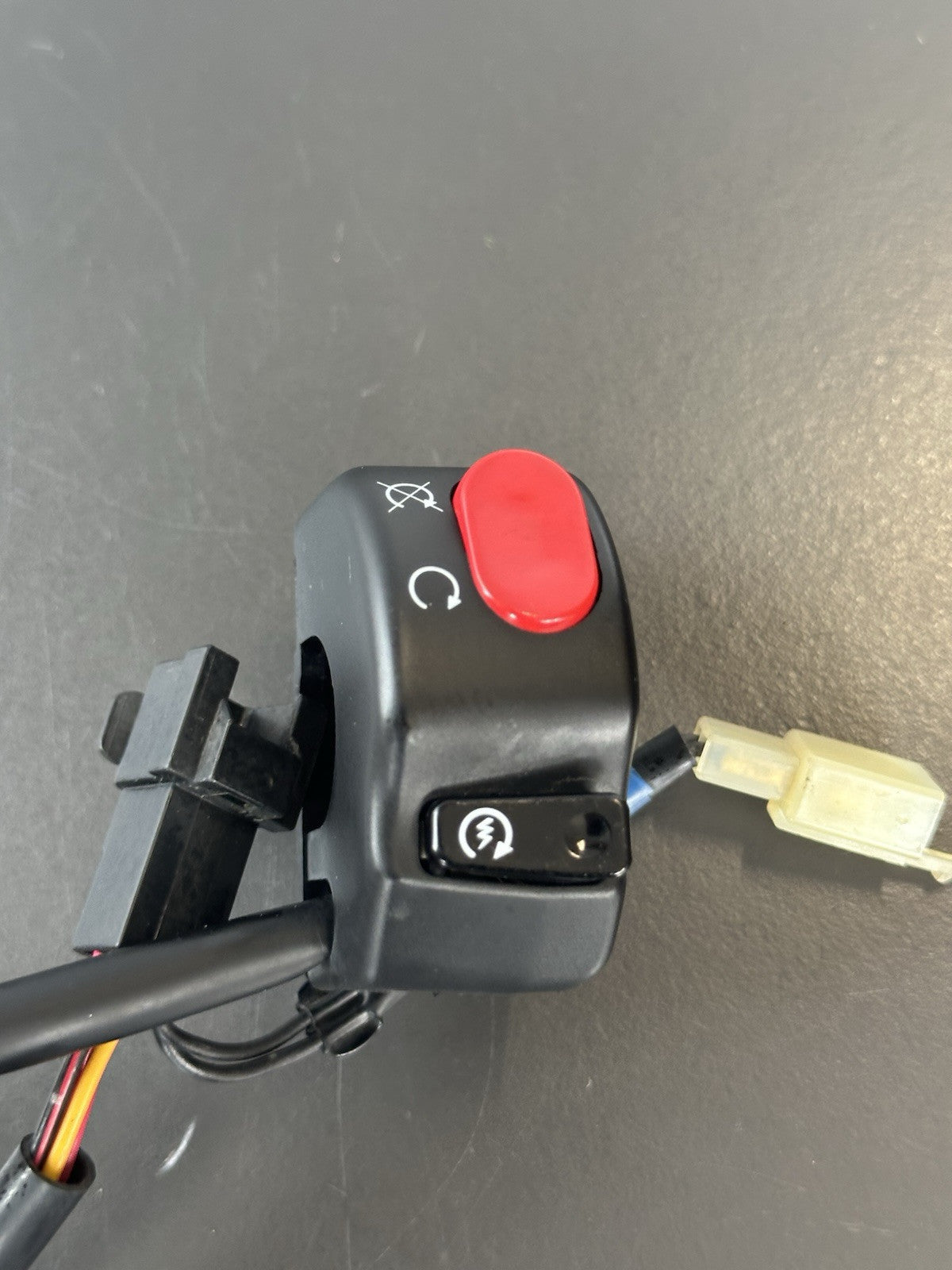 TRIUMPH SPEED TRIPLE 1050 Right Hand Switch Gear Right Switch 2011-2015 OEM