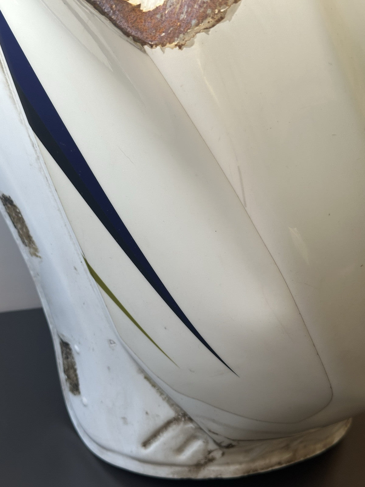 Suzuki GSXR 1000 Fuel Tank Petrol Tank 2009-2016 OEM 2010 GSXR 1000 *DAMAGED*