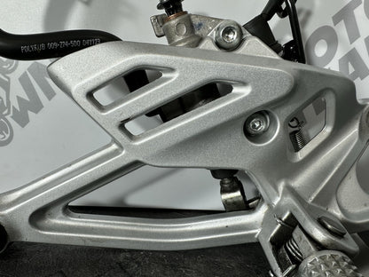 Yamaha R125 R 125 2024 Right Rearset Footrest Rear Brake 6890 Miles 2023-2025