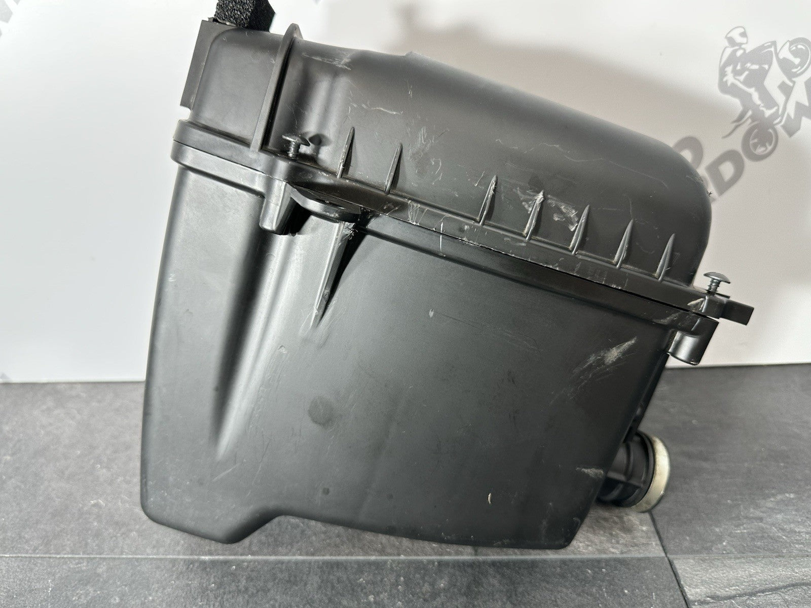 Yamaha R125 R 125 2024 Airbox Air Filter Housing 6890 Miles 2023-2025 OEM