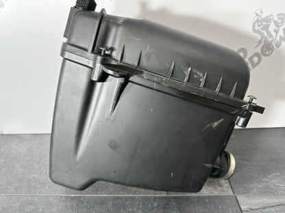 Yamaha R125 R 125 2024 Airbox Air Filter Housing 6890 Miles 2023-2025 OEM