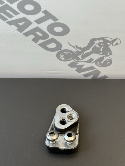 Suzuki GSXR1000 GSXR1000 Shifter SHIFT Pivot Bolt Bracket 2009-2016 Left Bracket