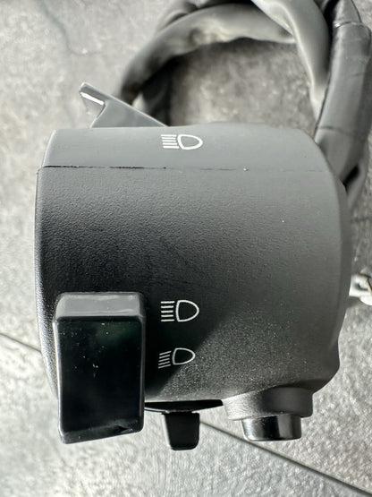 Yamaha R125 R 125 2024 Left Switchgear Controls Switches 6890 Mile 2023-2025 OEM