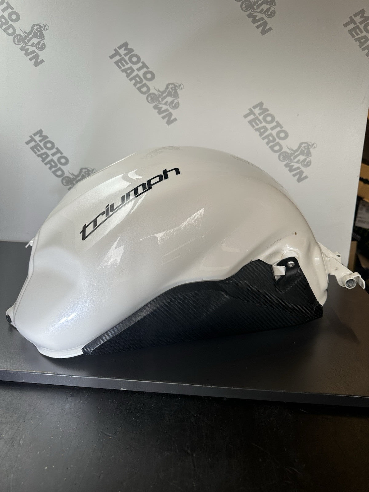 Triumph Speed Triple 1050 petrol Tank fuel tank 2011-2015 1050 Fuel Tank UKONLY