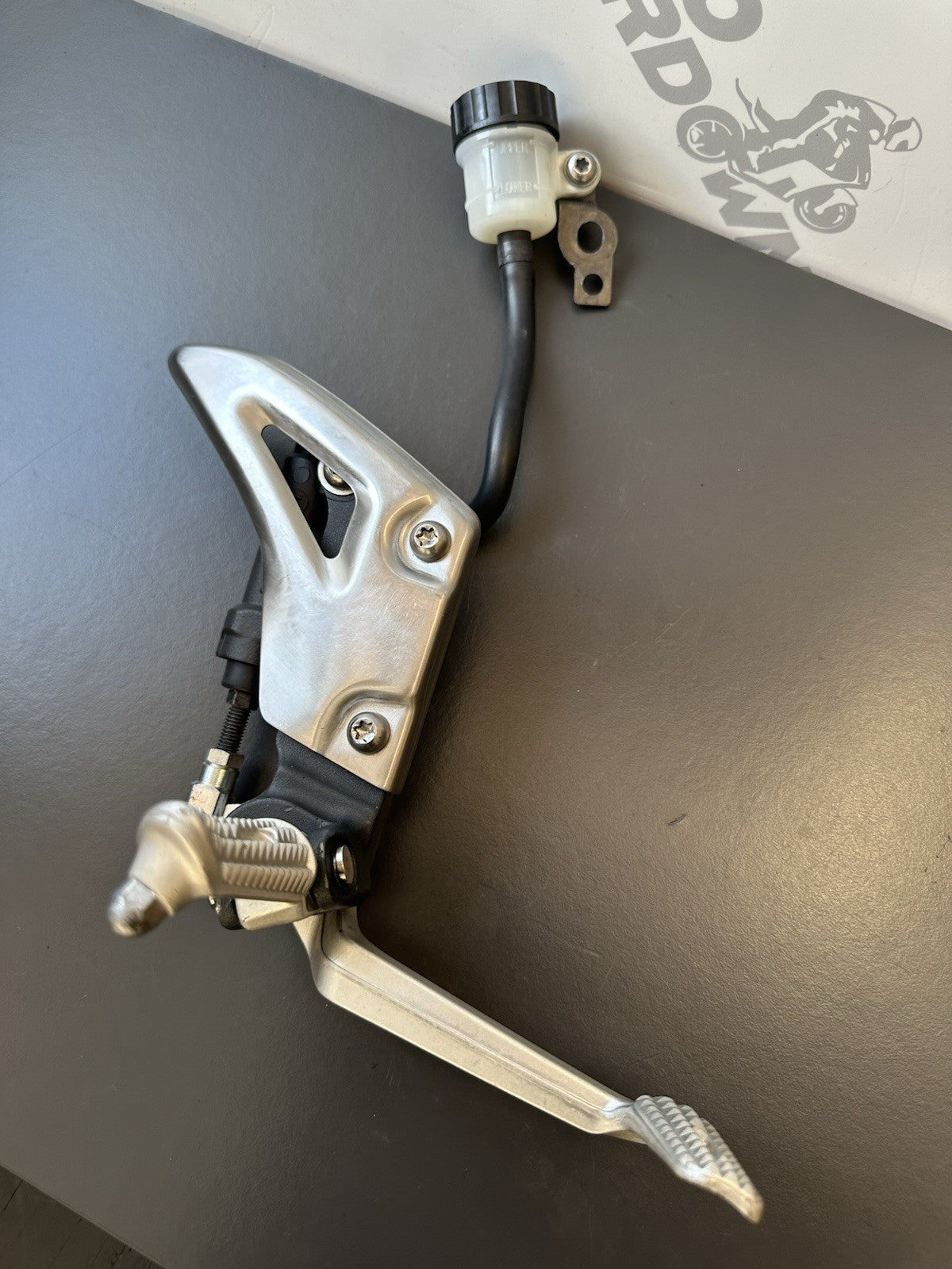 TRIUMPH SPEED TRIPLE 1050 FRONT RIGHT FOOTREST 2011-2015 Right Foot Assembly