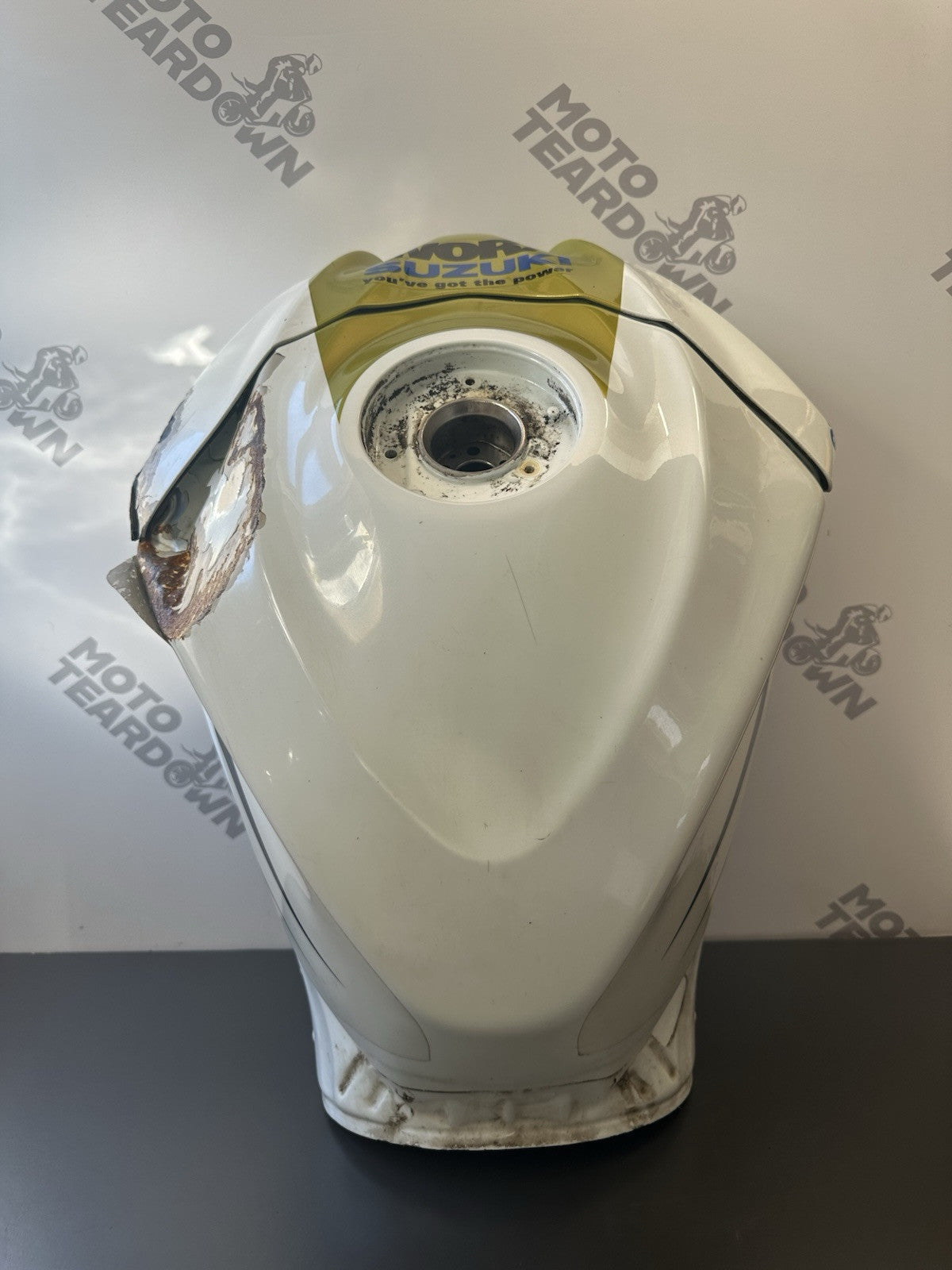 Suzuki GSXR 1000 Fuel Tank Petrol Tank 2009-2016 OEM 2010 GSXR 1000 *DAMAGED*