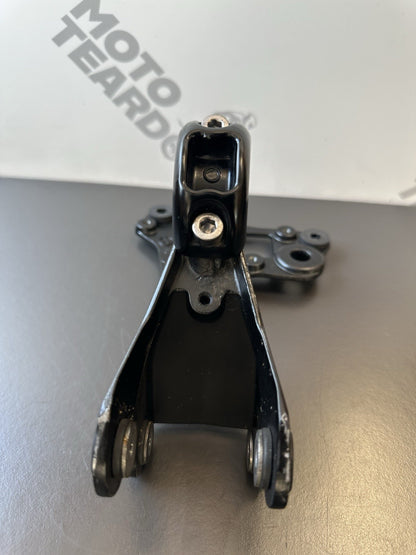 TRIUMPH SPEED TRIPLE 1050 Front Subframe speedo bracket headlight mount 2700717