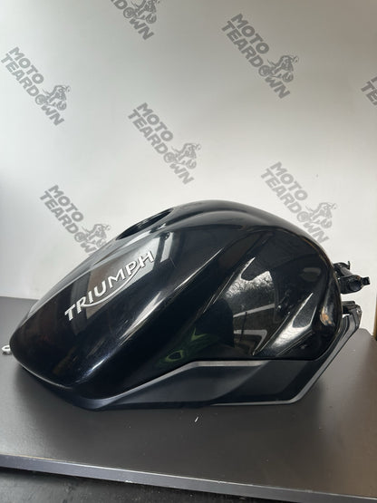 TRIUMPH STREET TRIPLE 675R PETROL TANK FUEL TANK YEAR 2011 OEM 675R Fuel Tank