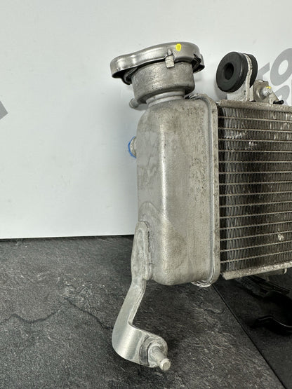 Yamaha R125 R 125 2024 Radiator & Fan Assembly Cooling Rad 6890 Miles 2023-2025