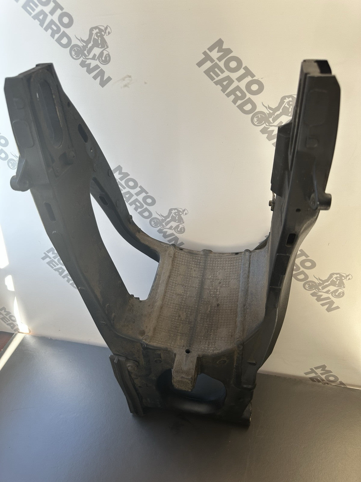 SUZUKI GSXR 1000 SWINGARM 2009 To 2016 K9 / L6 SWINGARM *BLUE* GSXR SWINGARM OEM
