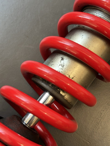 Triumph Speed Triple SHOCK ABSORBER REAR TRIUMPH SPEED TRIPLE 1050 2011 - 2015