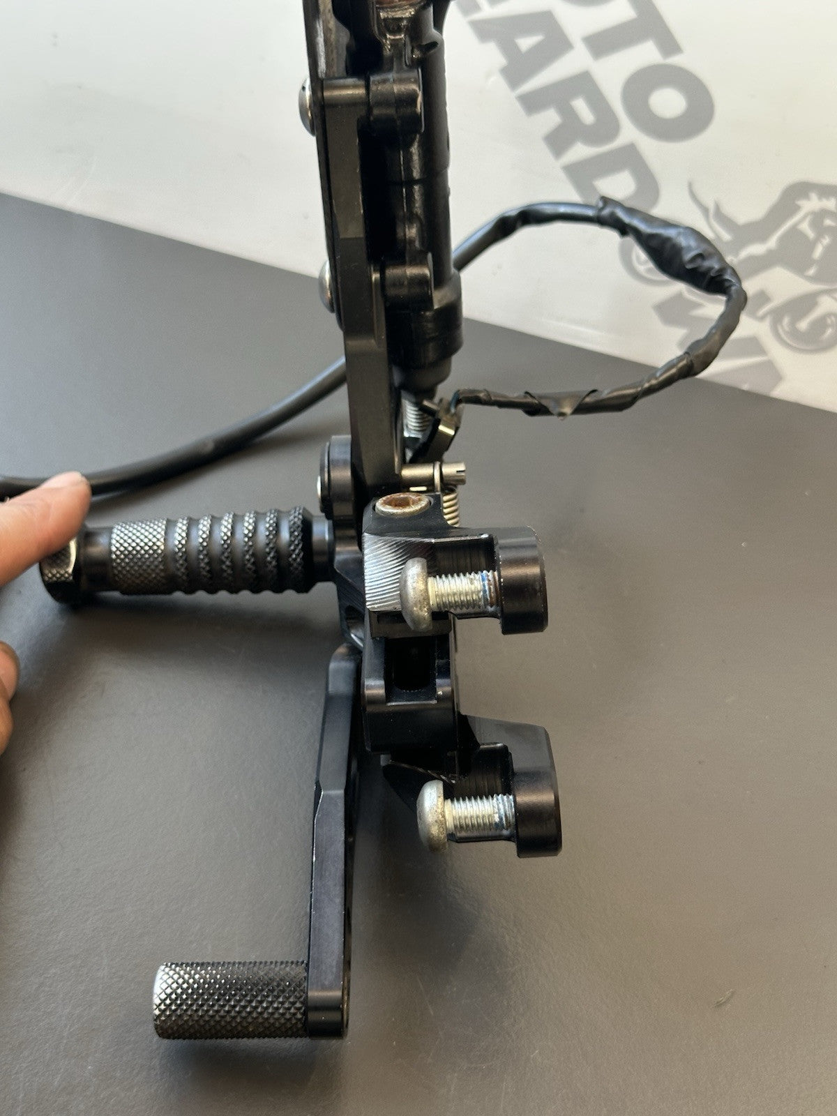 Suzuki GSXR1000 09-11 K9 L0 L1 Gilles VCR Black Adjustable RIGHT REARSET *ONLY*