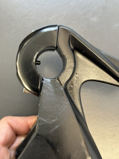 TRIUMPH SPEED TRIPLE 1050 Front Subframe speedo bracket headlight mount 2700717