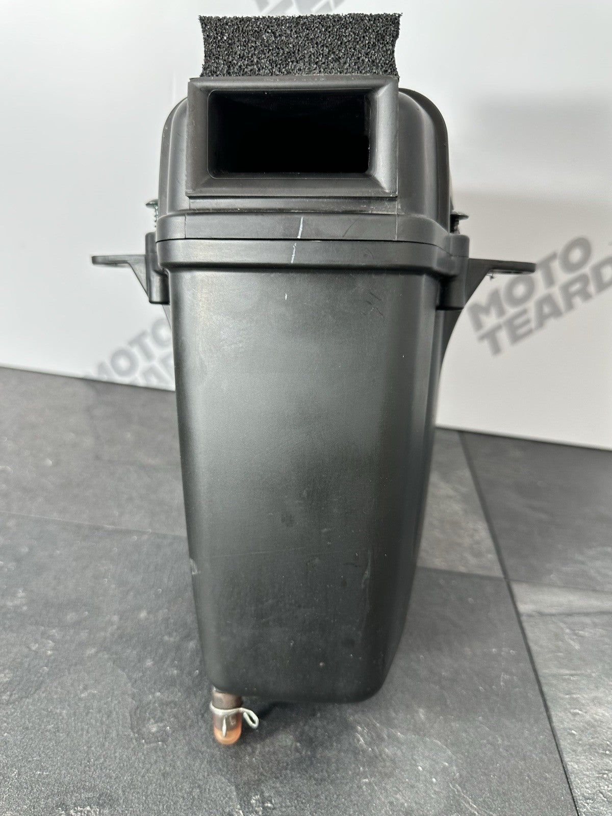 Yamaha R125 R 125 2024 Airbox Air Filter Housing 6890 Miles 2023-2025 OEM