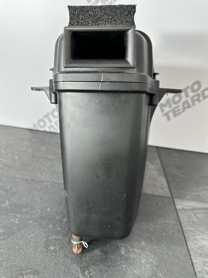 Yamaha R125 R 125 2024 Airbox Air Filter Housing 6890 Miles 2023-2025 OEM